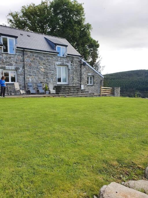 3 Bedroom Barn Conversion -Garden View - Ty Cerrig Barn Corwen Buitenkant foto