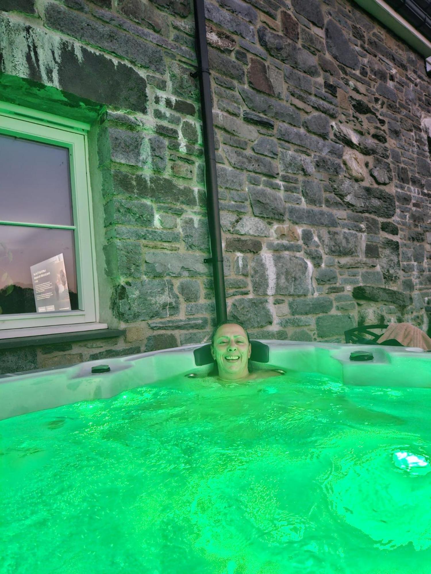 3 Bedroom Barn Conversion -Garden View - Ty Cerrig Barn Corwen Buitenkant foto
