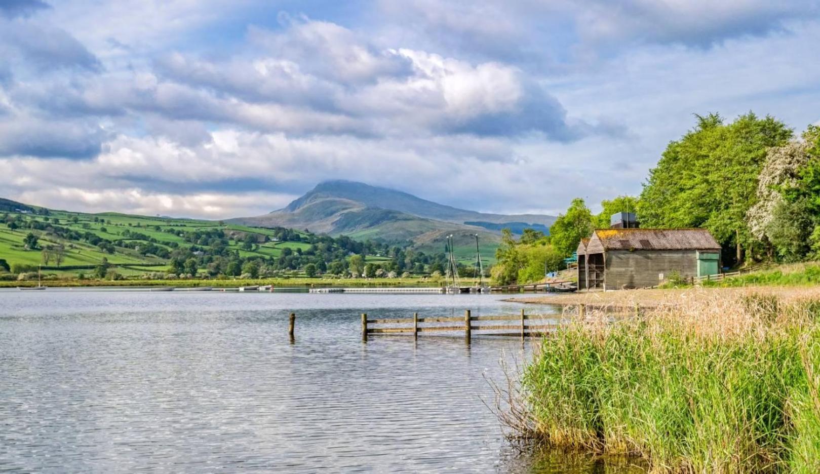 3 Bedroom Barn Conversion -Garden View - Ty Cerrig Barn Corwen Buitenkant foto